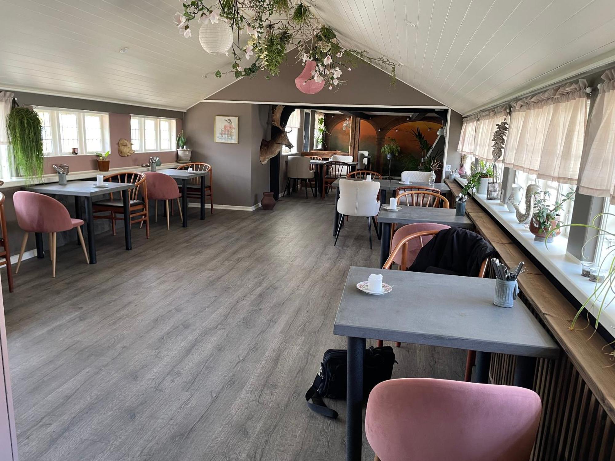 Hotel Strandgaarden Vesterø Havn Екстериор снимка