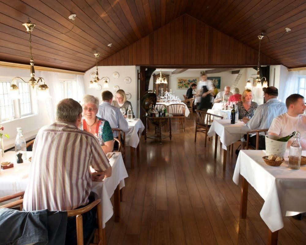 Hotel Strandgaarden Vesterø Havn Екстериор снимка