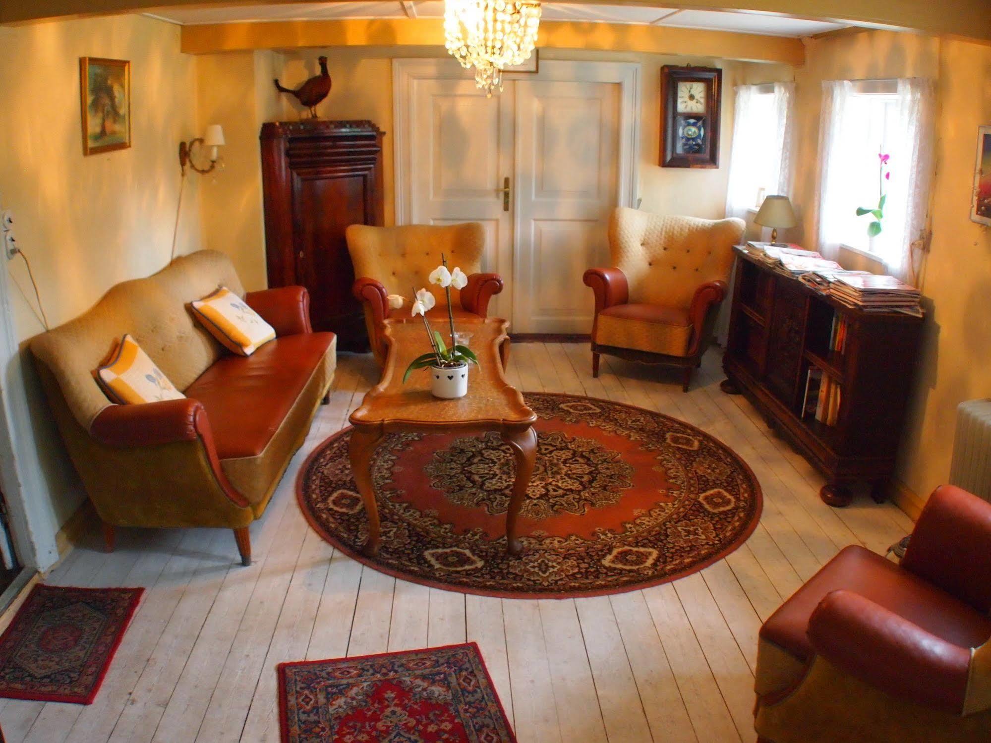 Hotel Strandgaarden Vesterø Havn Екстериор снимка