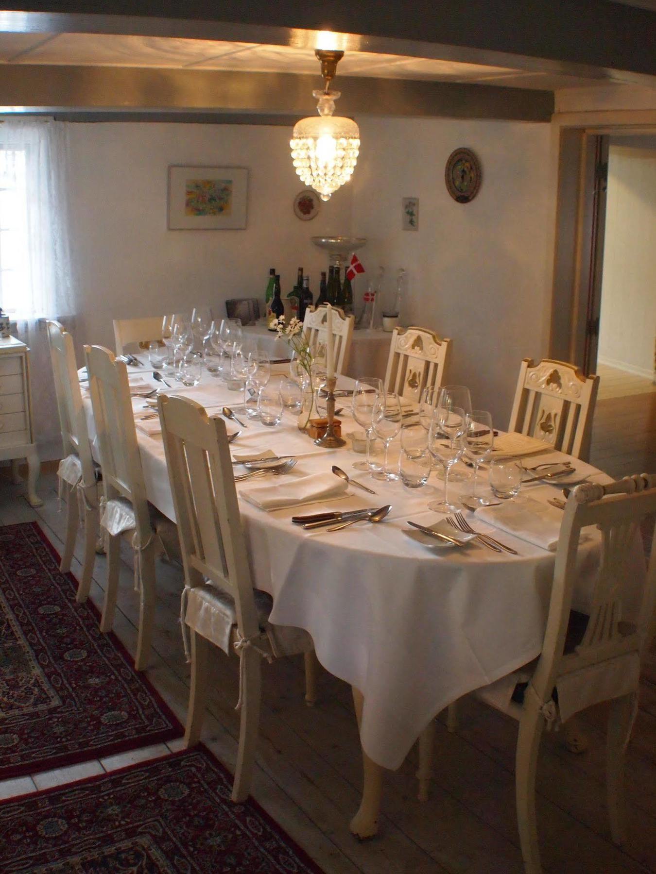 Hotel Strandgaarden Vesterø Havn Екстериор снимка